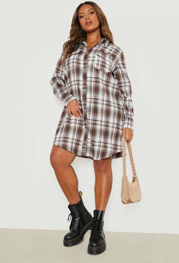 boohoo Plus Geborstelde Geruite Blouse Jurk, Brown