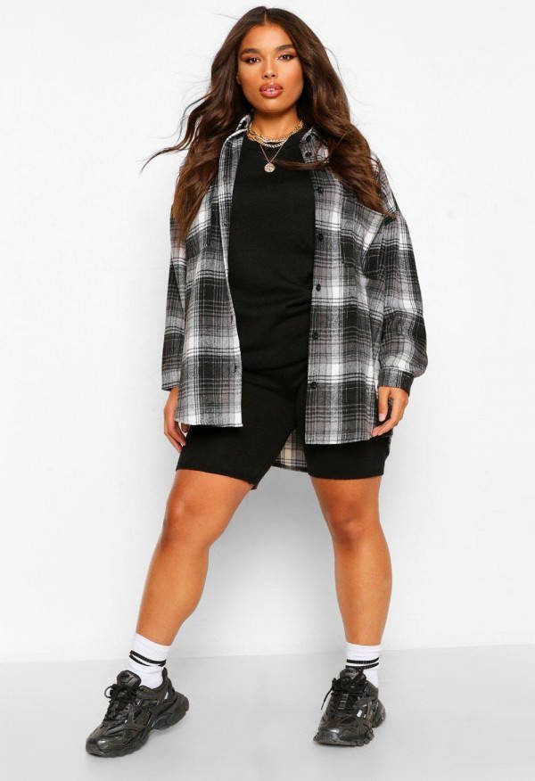 boohoo Plus Geruite Oversized Boyfriend Blouse, Black