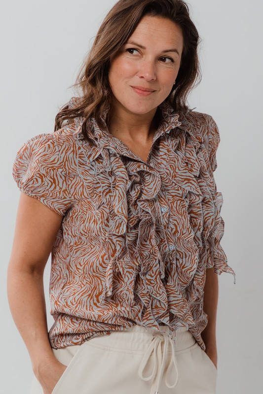 Saint Tropez top Lilly met all over print en ruches lichtblauw/bruin