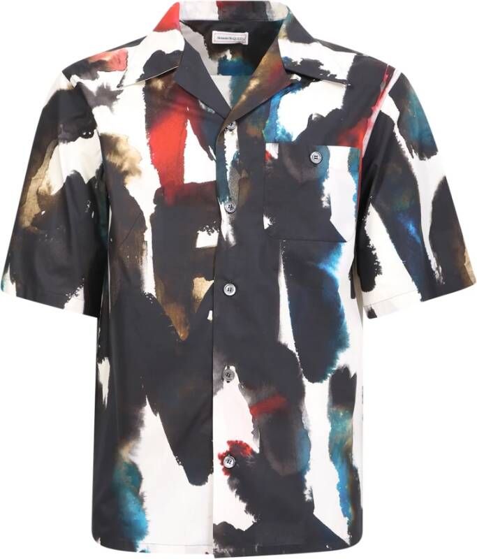 alexander mcqueen continues to explore graffiti prints for Ss23, as is evidenced by this short sleeved shirt , Zwart, Heren